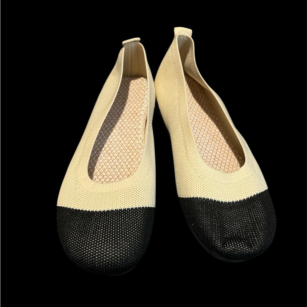 Chic Two-Tone Flats